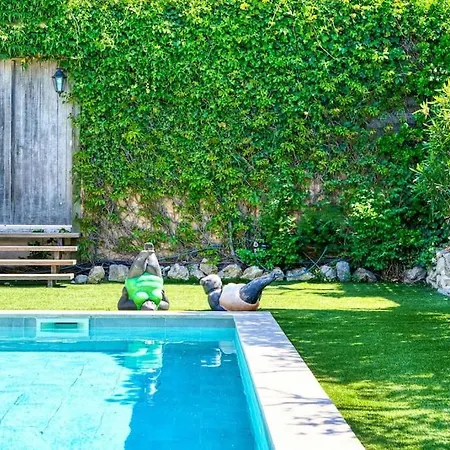 Villa Avec Piscine Dans Le Centre *